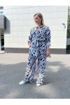 Костюм брючный Фиби зебра